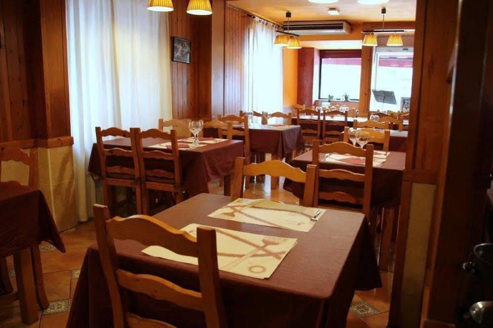 Hostal Fonda Galicia كارديديو المظهر الخارجي الصورة